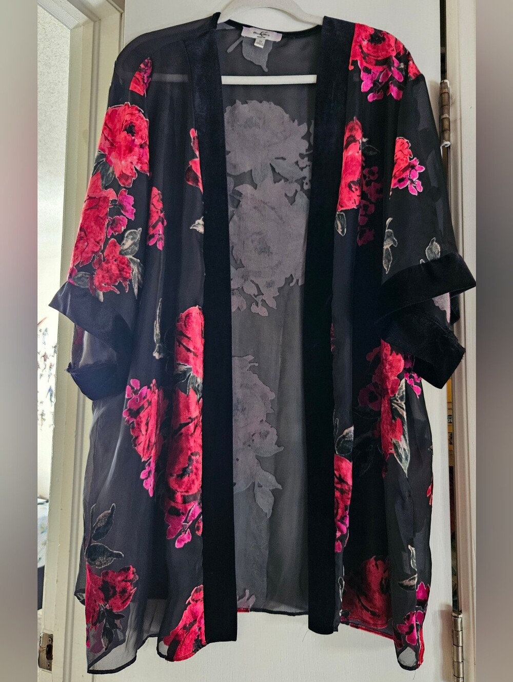 Moa Moa Woman 3X Black Red Floral Velvet Burnout Kimono Duster